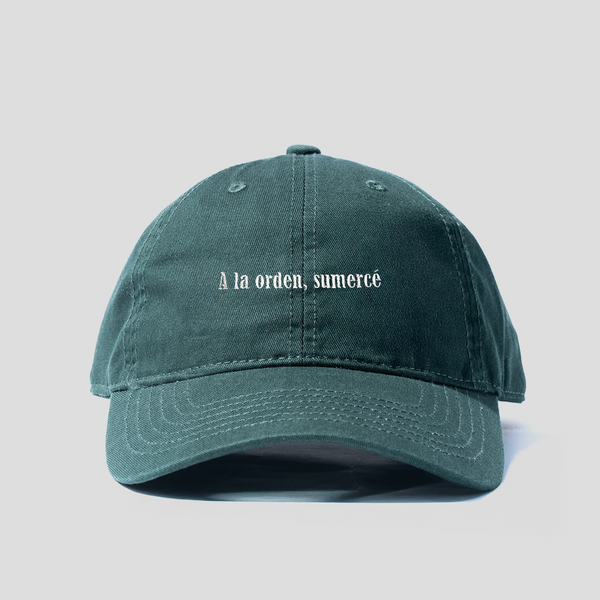 A la orden Sumerce - Dad Hat